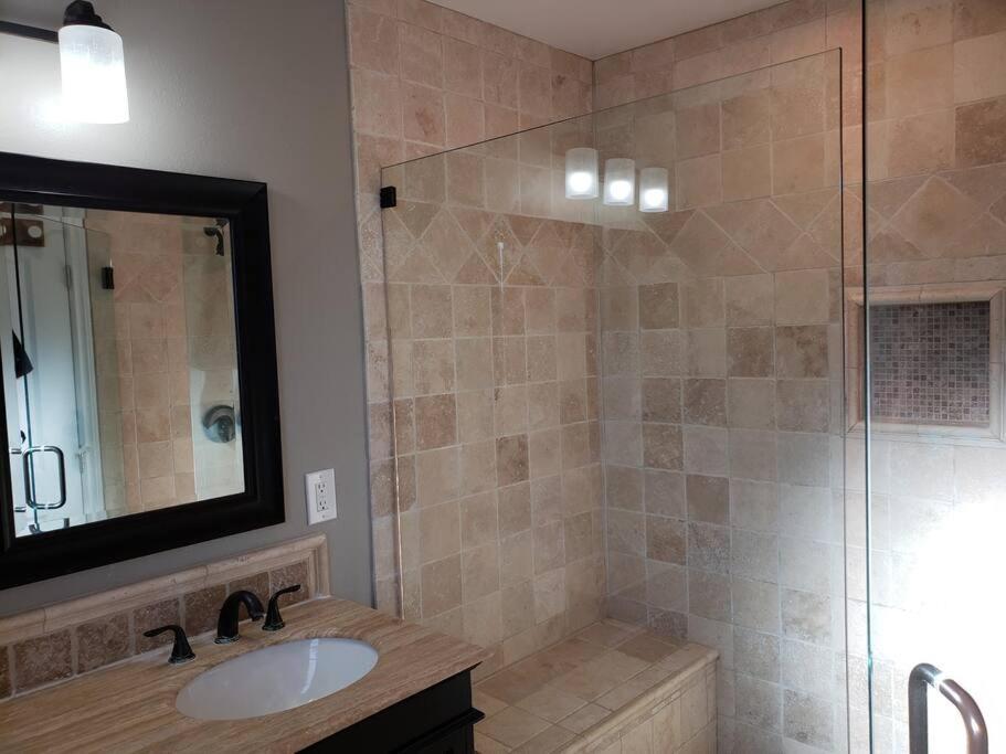 Bouganvilla 4-Bedroom, 2-Baths, Single Family House Thousand Oaks Buitenkant foto